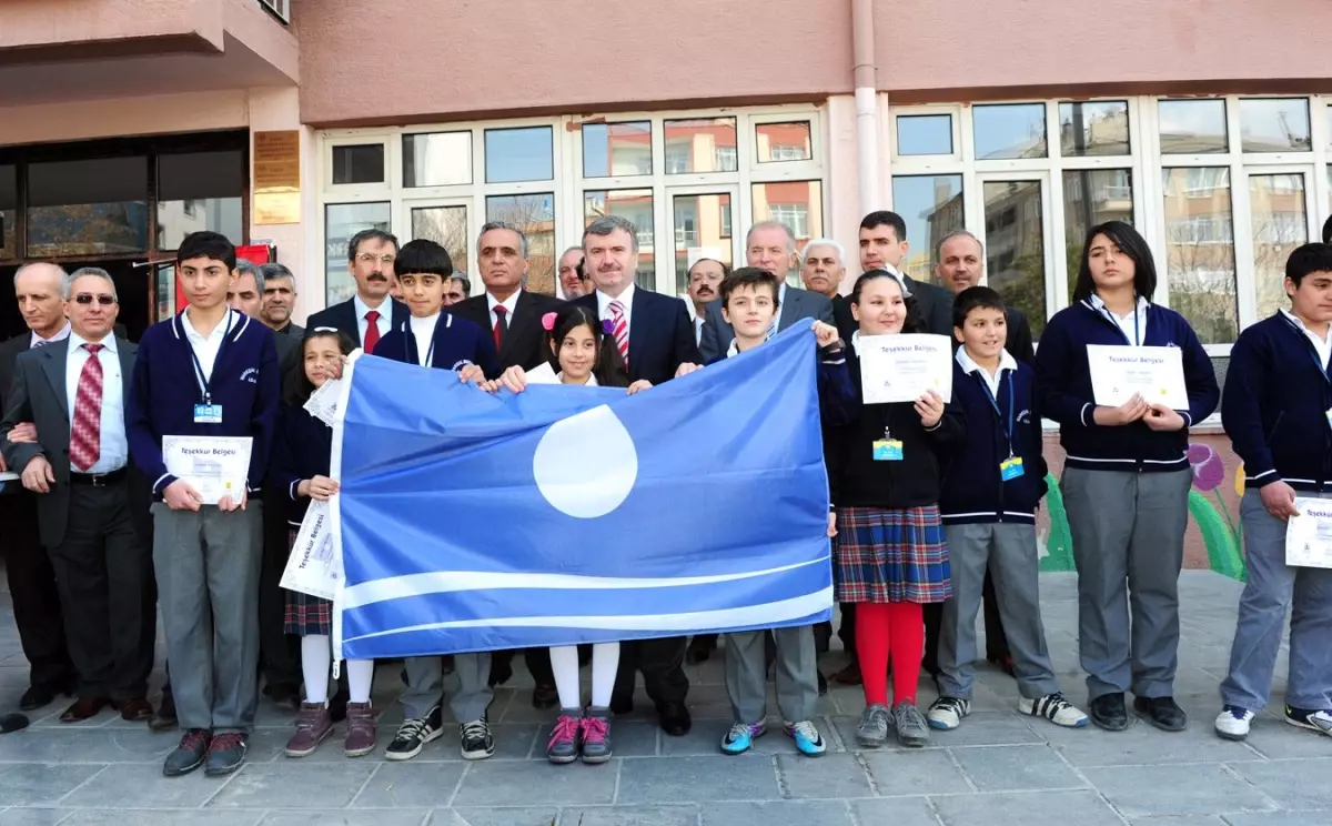 Su Tasarrufu Sağlayan Okullara Mavi Bayrak Veriliyor