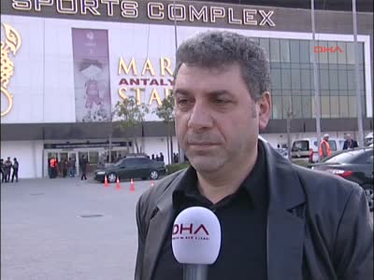 Trabzonspor\'un Eski Yöneticisi Saka, UEFA\'ya Hitaben Verilen İlan ile İlgili Konuştu