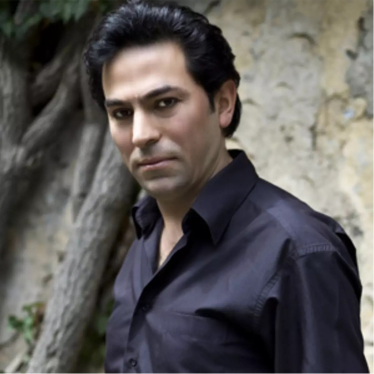 Ünlülerin Terzisi Şarkıcı Oldu