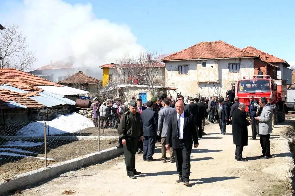 Uşak'taki 4 Kişinin Hayatını Kaybettiği Yangının Ardından