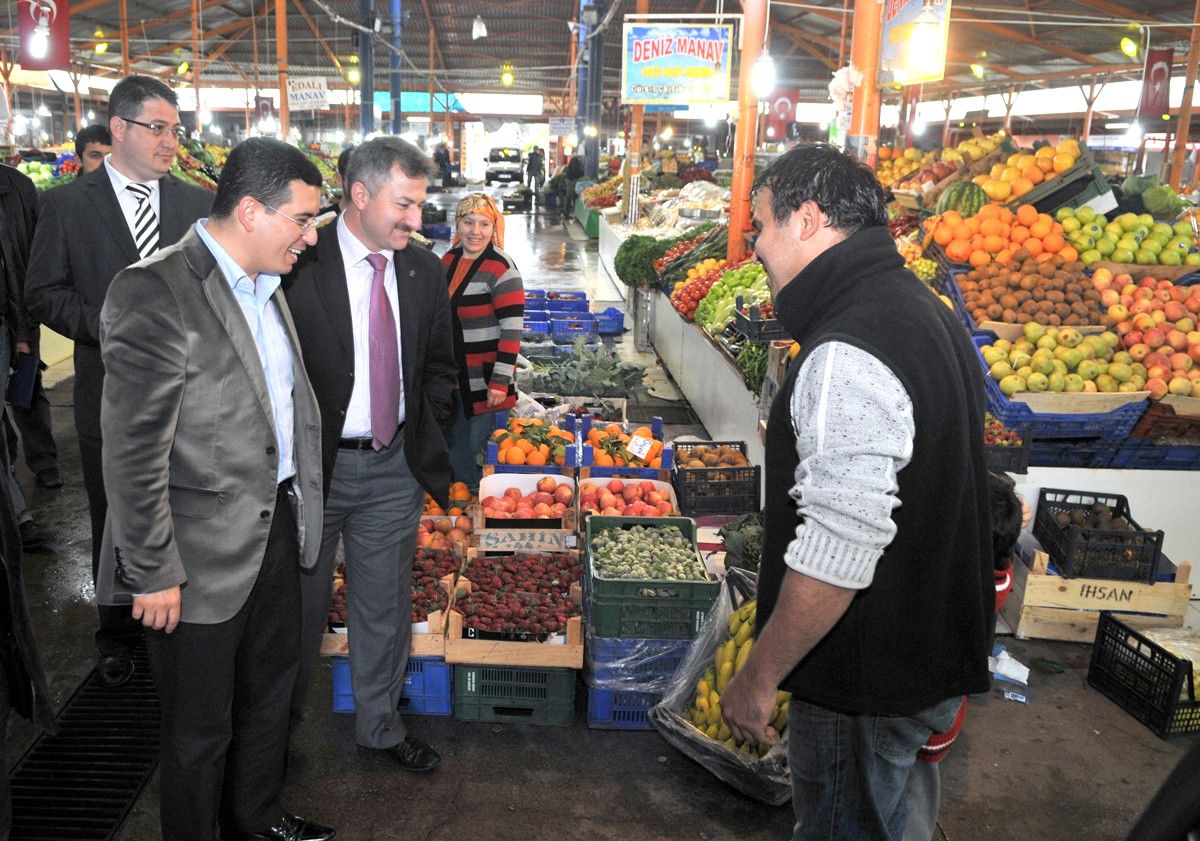 Yeni Mahalle\'ye Kapalı Pazar