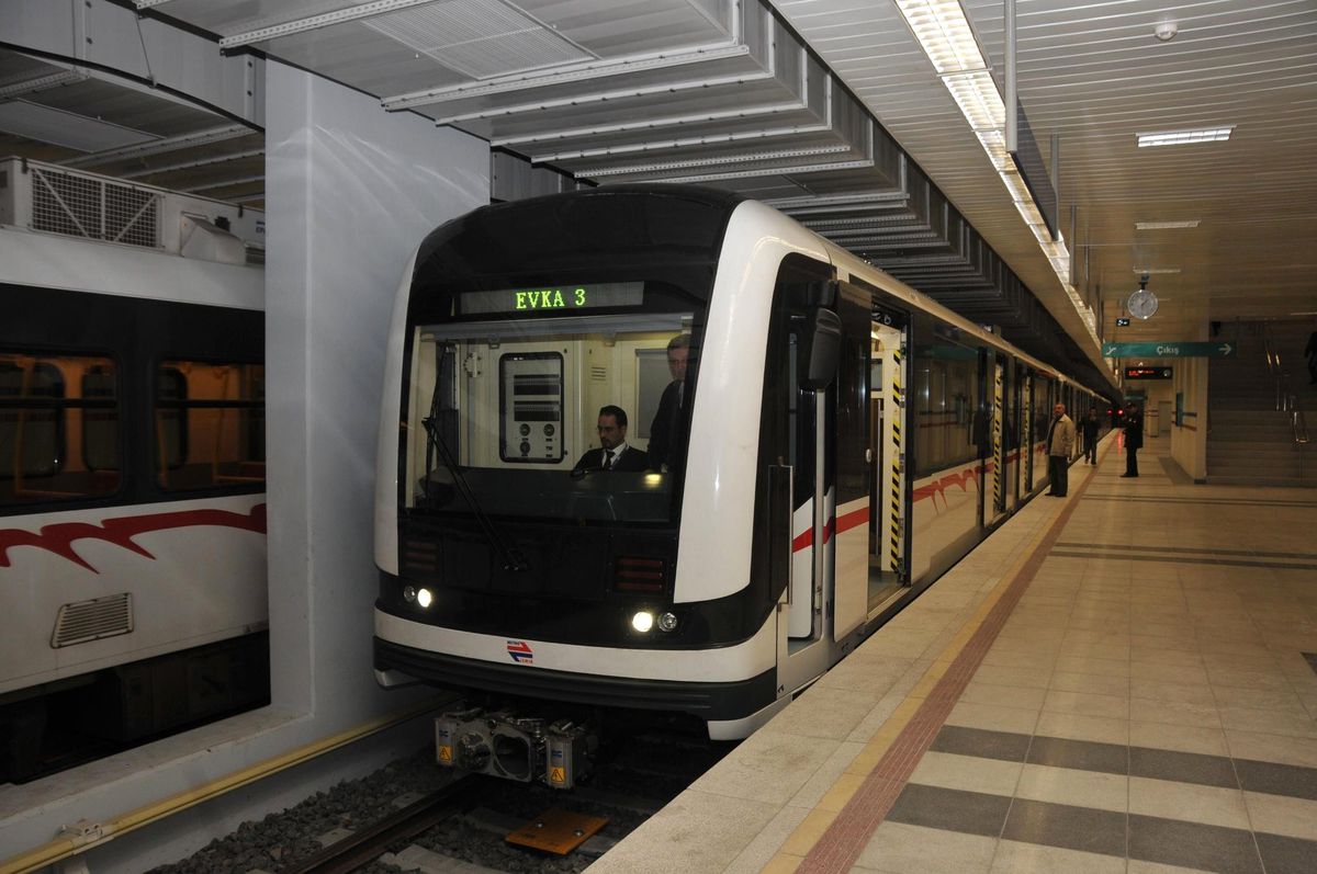 Yeni Metro Hattında Yeni Vagonlar