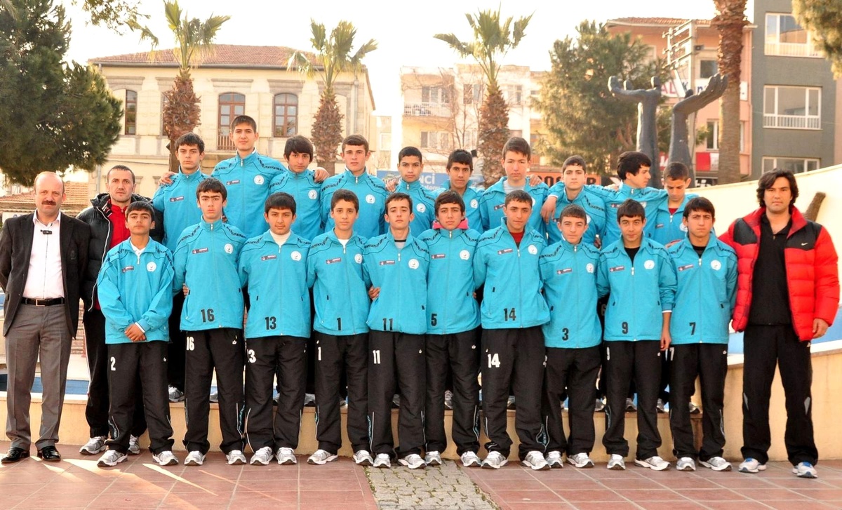 Aliağaspor U15 Futbol Takımı Eskişehir\'de