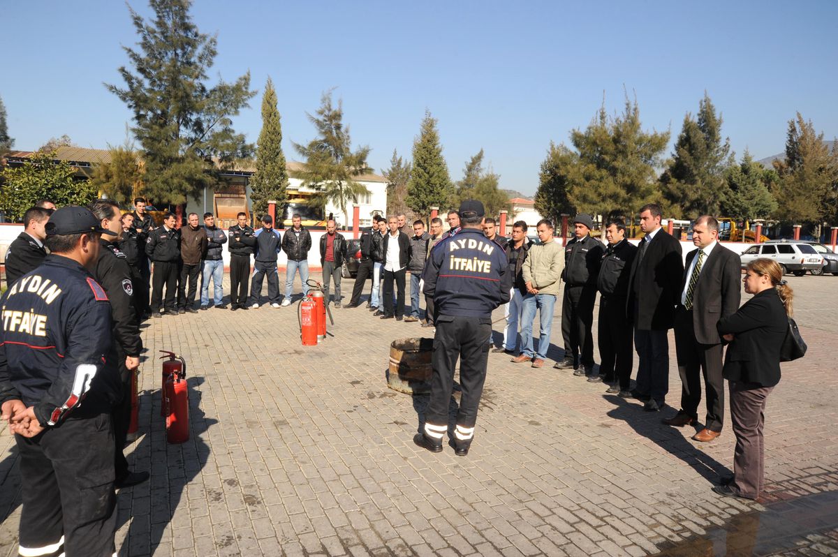 Aydın Belediyesi Personeline Yangın Eğitimi