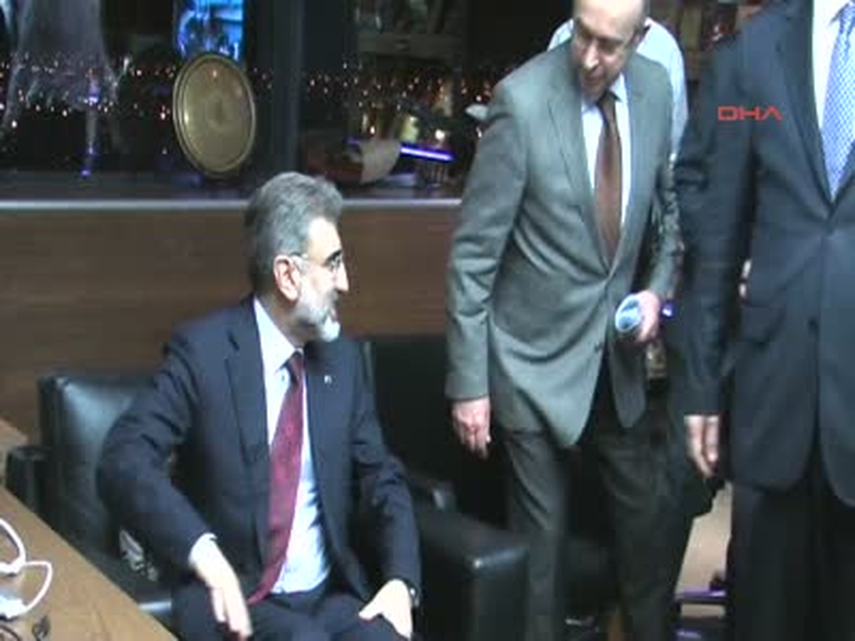 Bakan Yıldız, Vanlı Depremzede Sünnet Çocuklarıyla