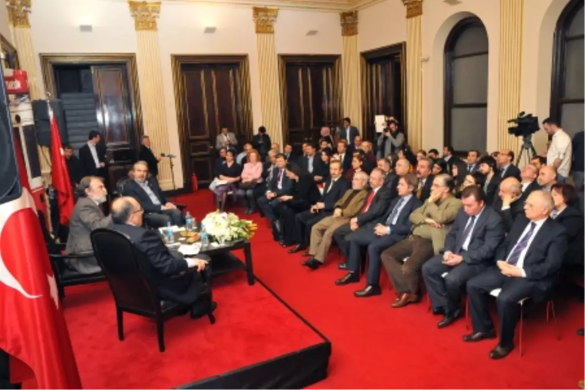 Beyoğlu Buluşmaları\'nda Pera ve Beyoğlu Konuşuldu