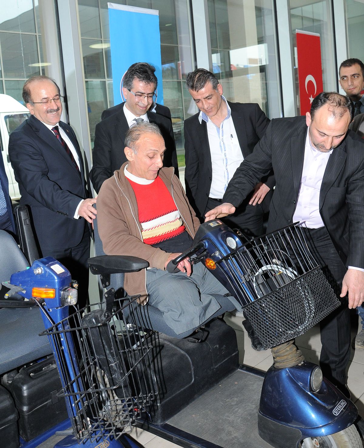 Binlerce Kilometreden \'Engel\'leri Kaldırdılar