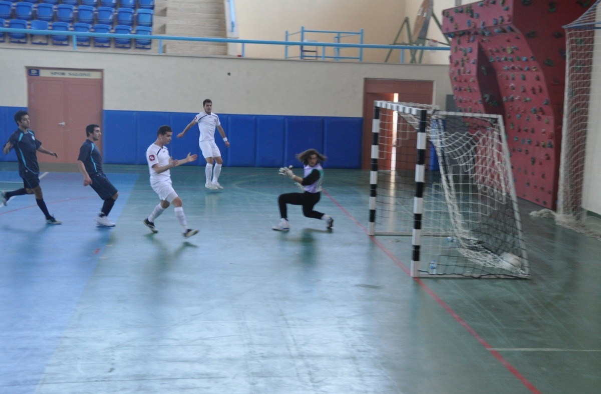 Çomü\'de Salon Futbolu Heyecanı Başladı