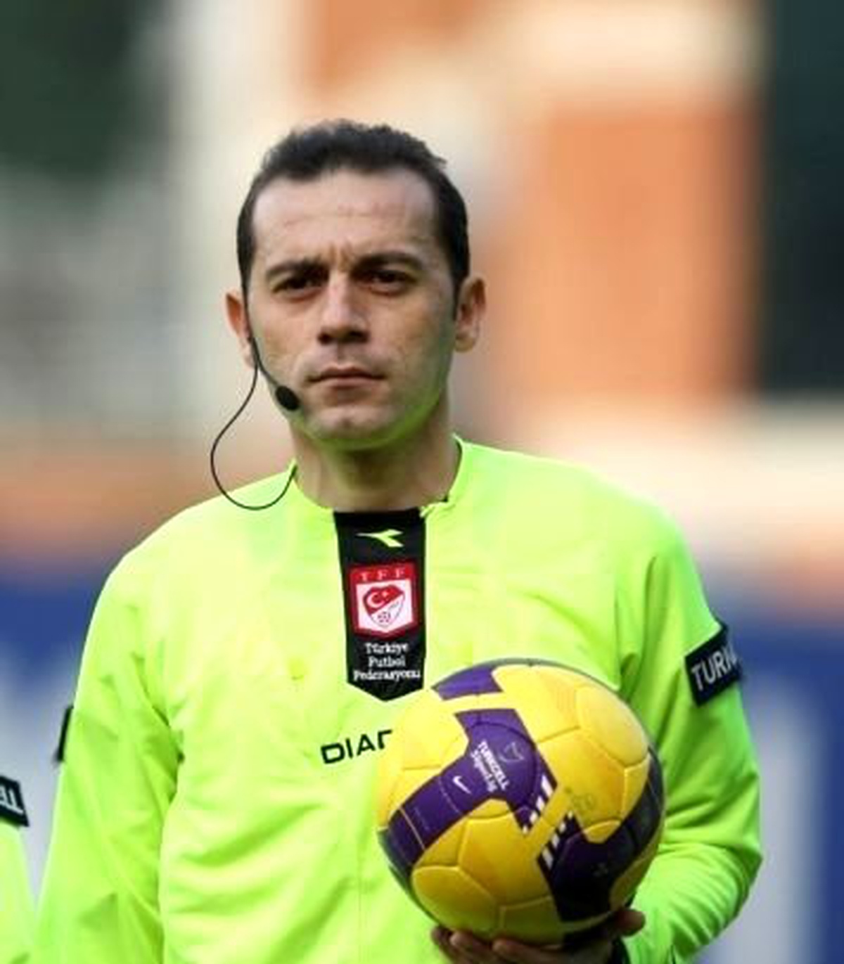 Cüneyt Çakır\'ın İlk Galatasaray-Trabzonspor Heyecanı