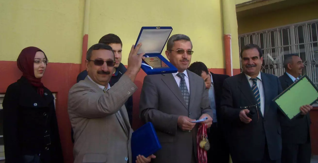 Ertelenen Matematik Ödülleri Sahiplerini Buldu