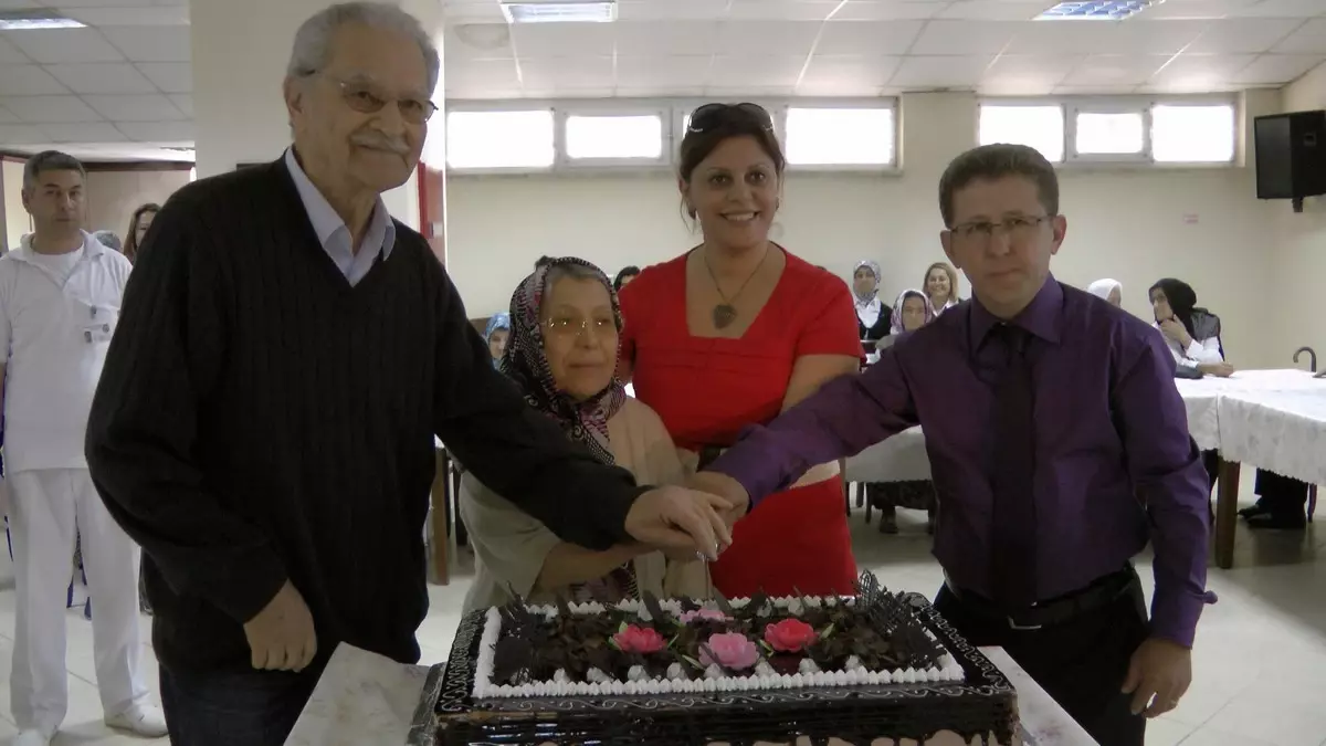 Fethiye'de Huzurevi Sakinlerine Moral Günü