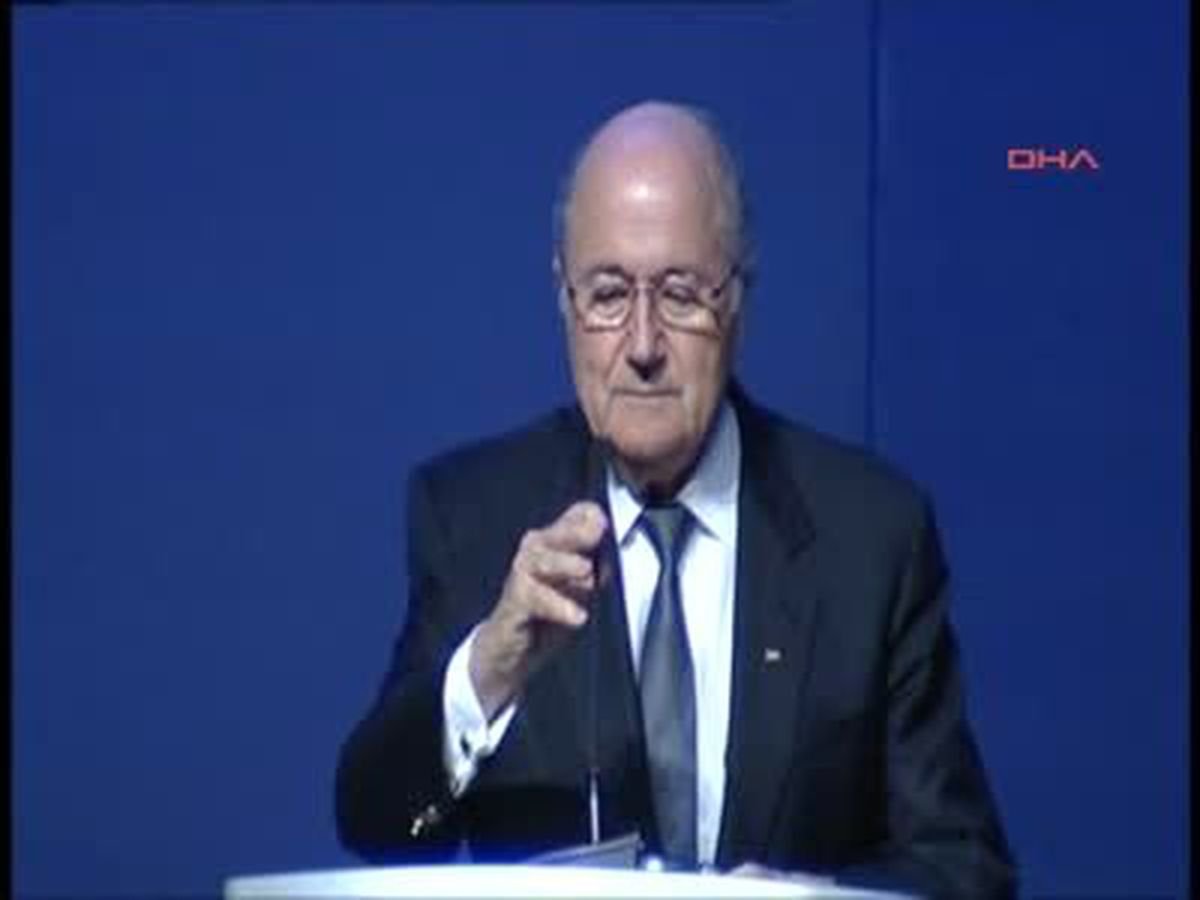 FIFA Başkanı Blatter: "Futbolda Saha Dışını Kontrol Etmek Zor"