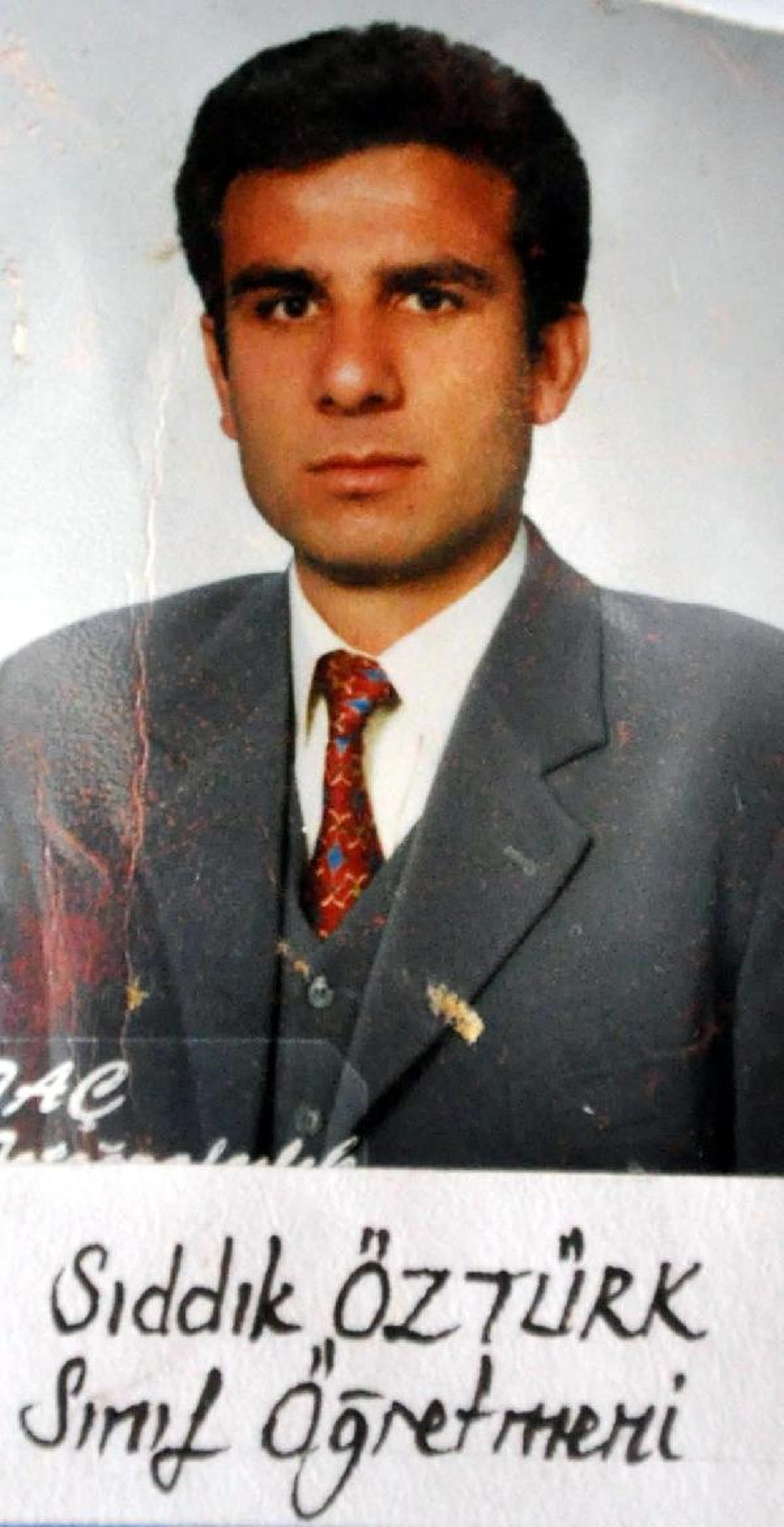 Hademe, Tartıştığı Sınıf Öğretmenini Bıçakladı