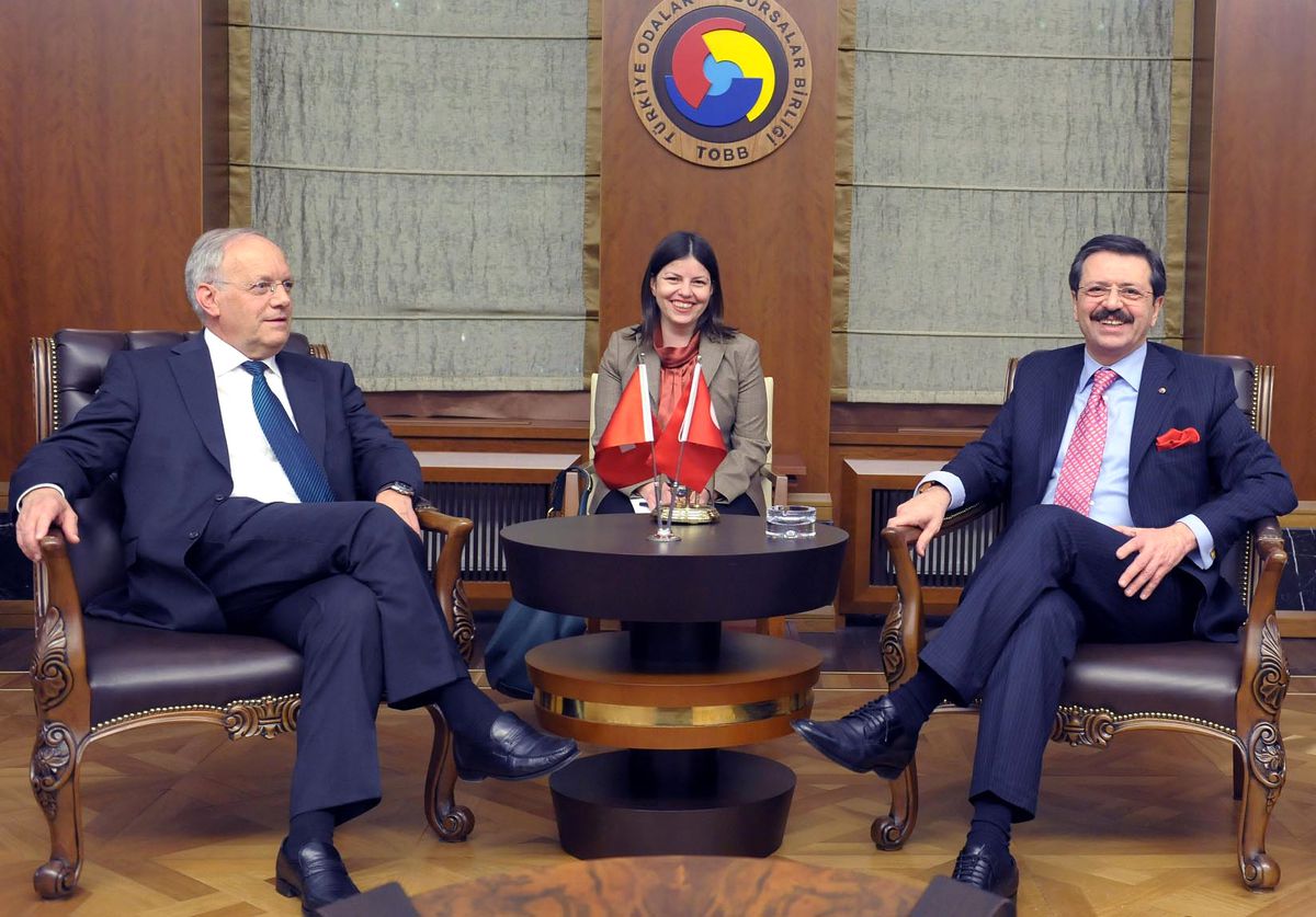 Hisarcıklıoğlu, İsviçreli Misafirlerini Çalışma Yemeğinde Ağırladı