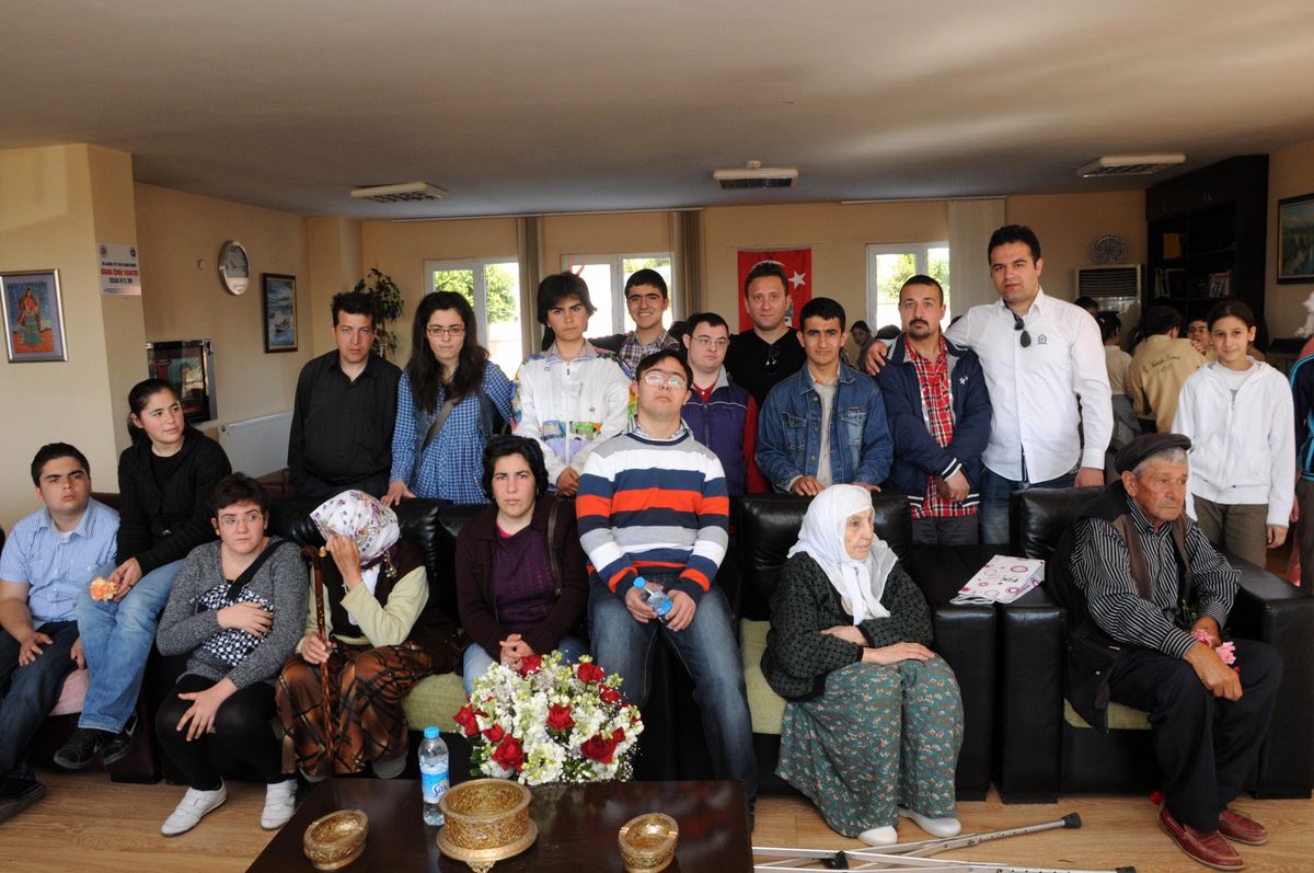 Huzurevi Sakinleri ile Anlamlı Buluşma