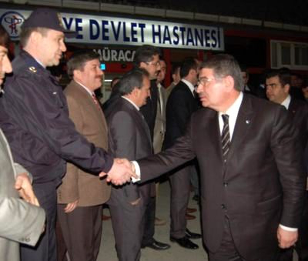 İçişleri Bakanı Şahin, Yaralıları Ziyaret Etti