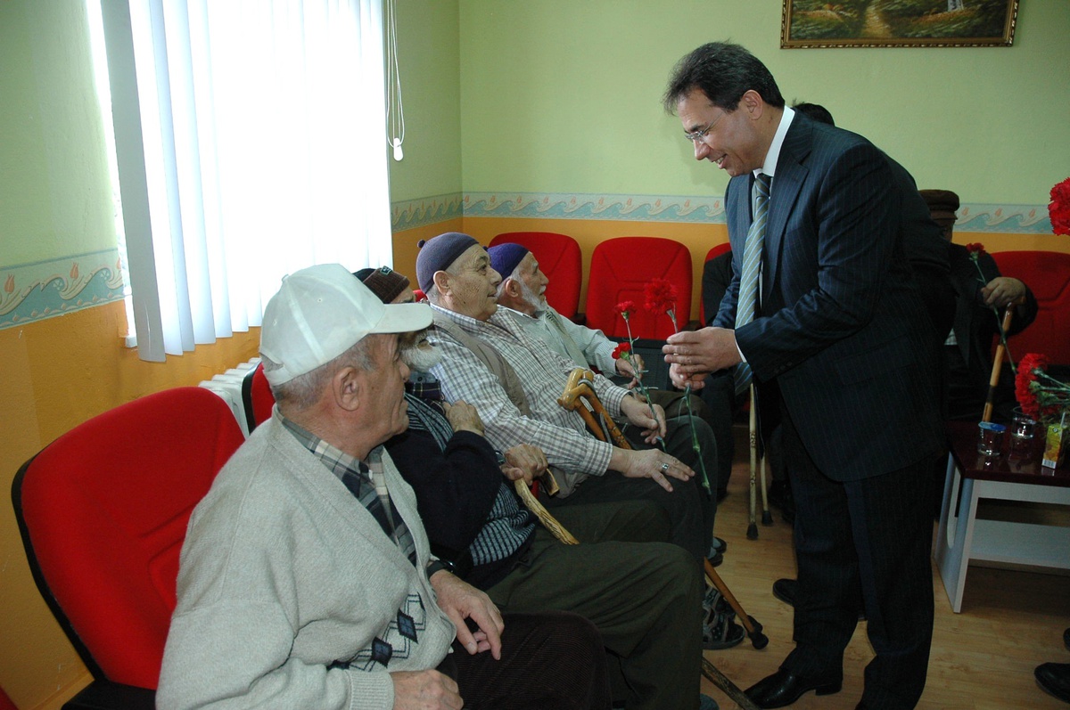 Karaman Emniyetinden Huzurevi Sakinlerine Ziyaret
