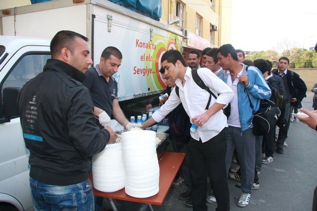 Liseliler Baharı Coşkuyla Karşıladı