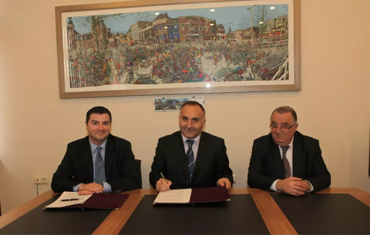 Sakarya Büyükşehir Belediyesine 4 Körüklü Otobüs