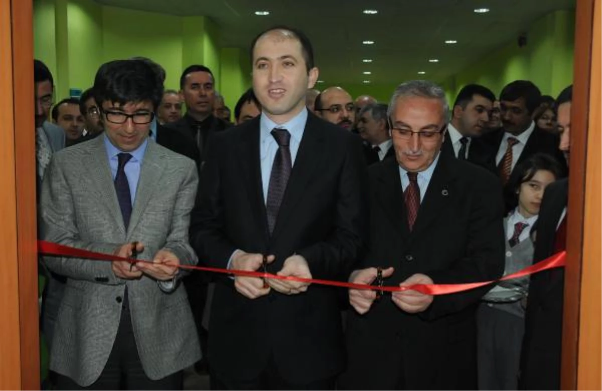 Sivas\'ta Uygulamalı Bilim Merkezi Açıldı