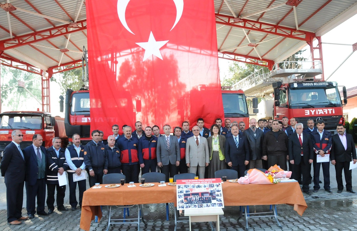 Tarsus'ta İtfaiyecilere İlkyardım Sertifikası