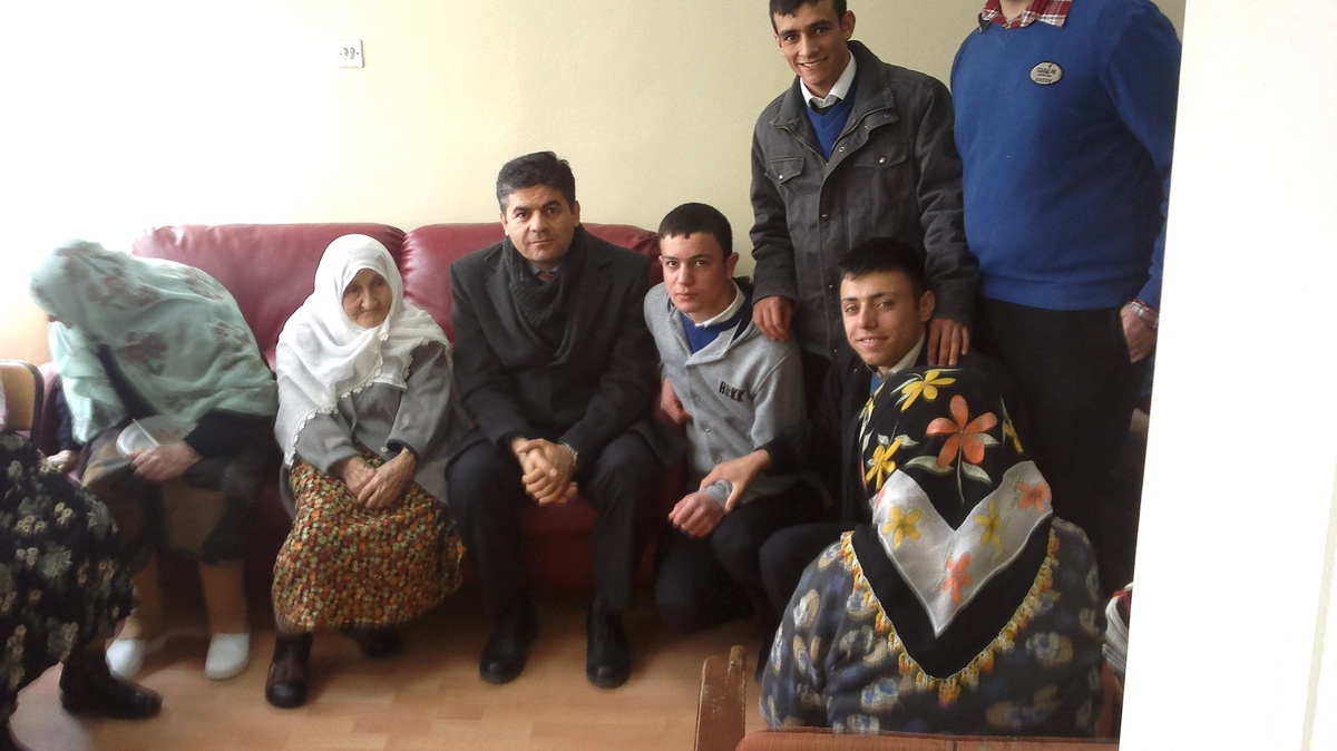 Turem Öğrencilerinden Yaşlılara Ziyaret