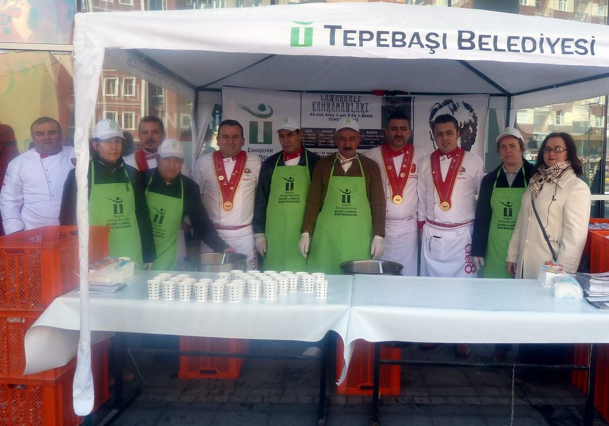 Ünlü Aşçılar Tepebaşı Belediye Başkanı Ataç\'ı Ziyaret Etti