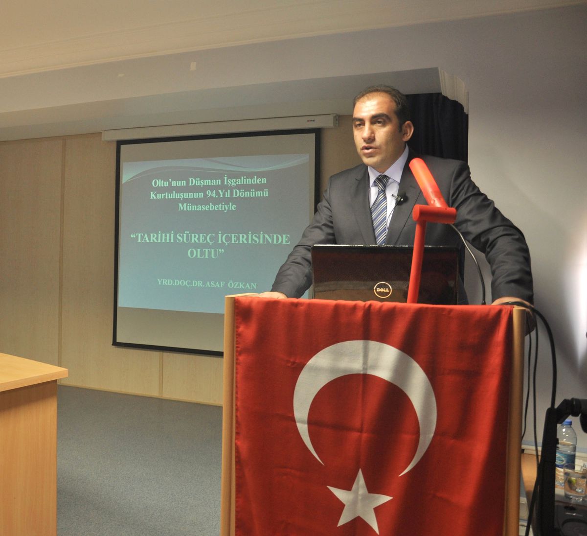 Yrd. Doç. Dr. Asaf Özkan, Oltu\'nun Kurtuluş Öyküsünü Anlattı