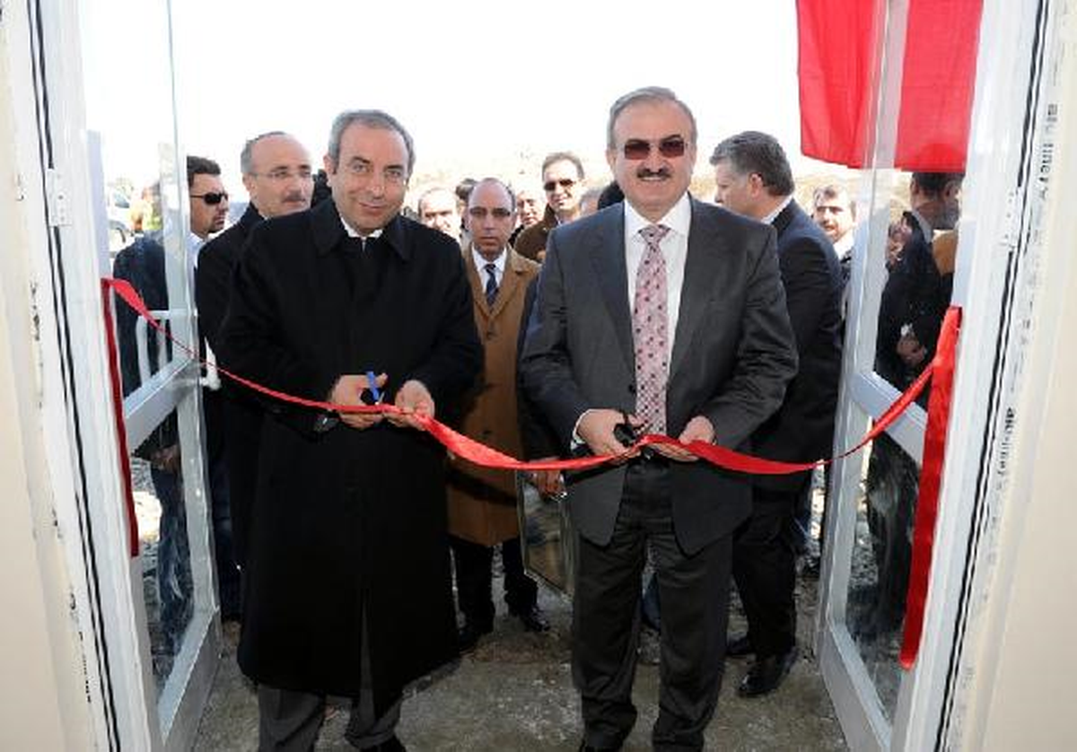 Yyü'de 360 Öğrenci Kapasiteli Prefabrik Kız Yurdu Açıldı