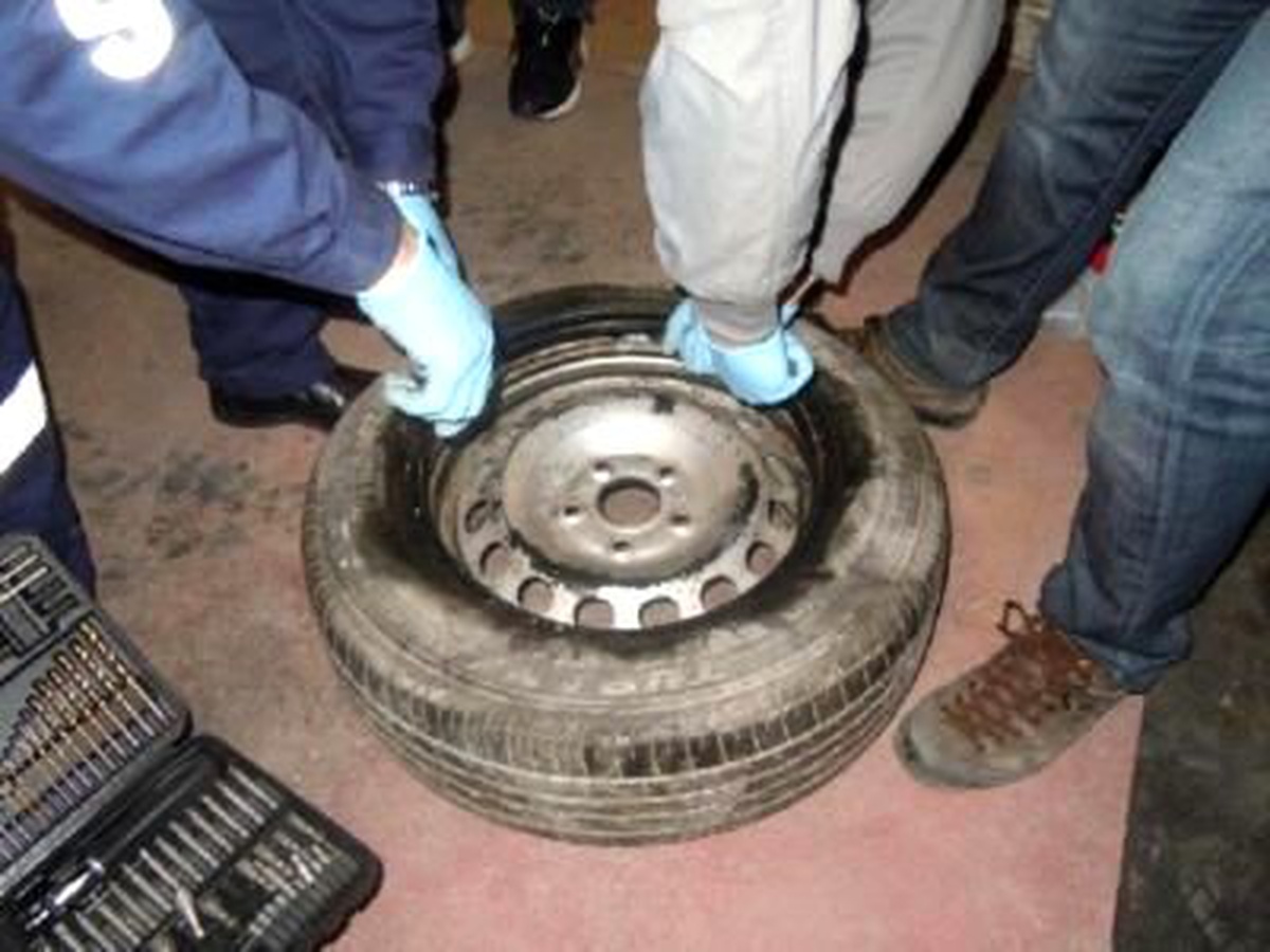 Arabanın Her Yerinden Uyuşturucu Çıktı