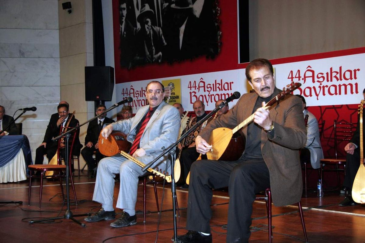 Aşıklar Bayramı Coşkuyla İzleniyor