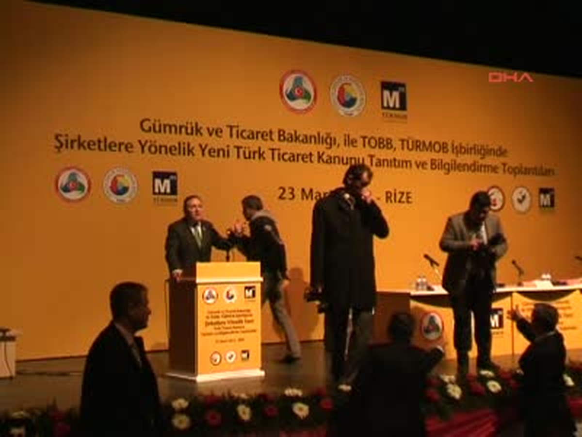 Bakan Yazıcı: \'Bu Kanun Kutsal Kitap Değil"