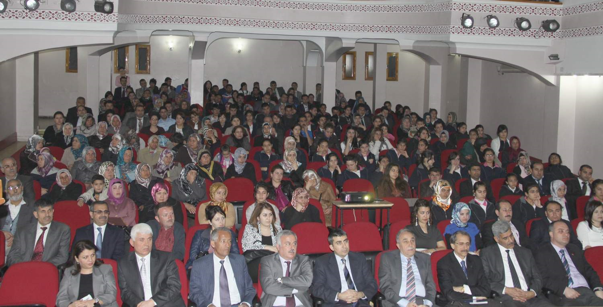 Başkan Fakıbaba, "Sokak Çocukları Paneli"Ne Katıldı