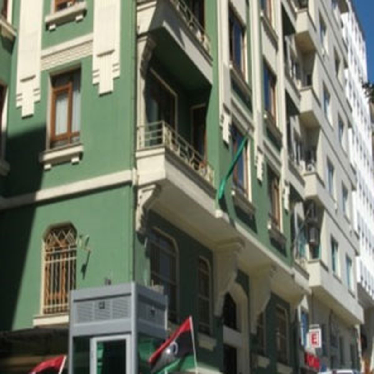 Bir Grup Libyalı Gümüşsuyu\'ndaki Libya Konsolosluğu\'nu İşgal Etti 3g Kayıt3
