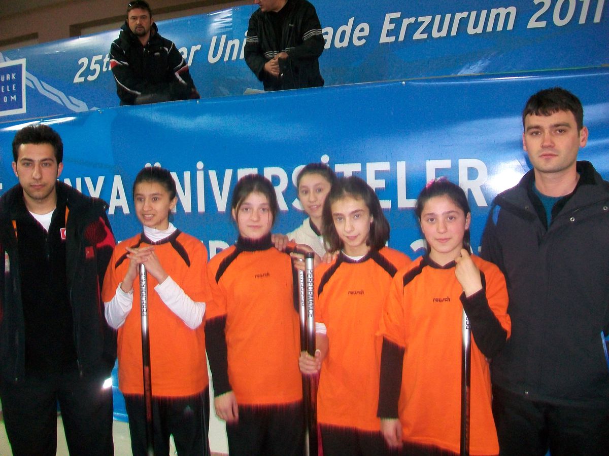 Curlingde Final Heyecanı Başladı