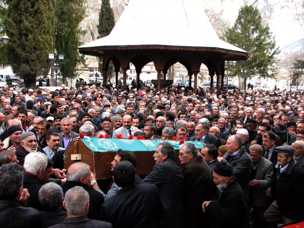 Eski Belediye Başkanı Kabakcı Defnedildi