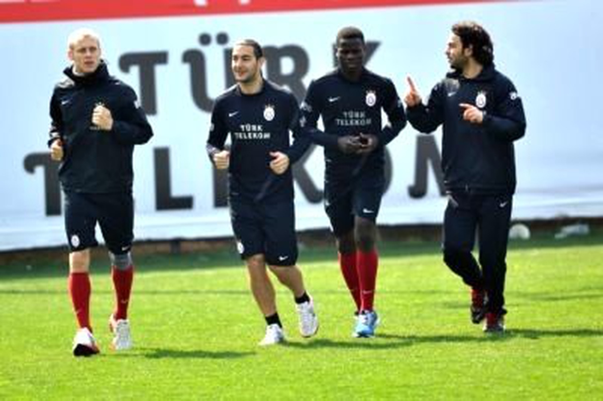 Galatasaray\'da Trabzonspor Maçı Hazırlıkları Sürüyor
