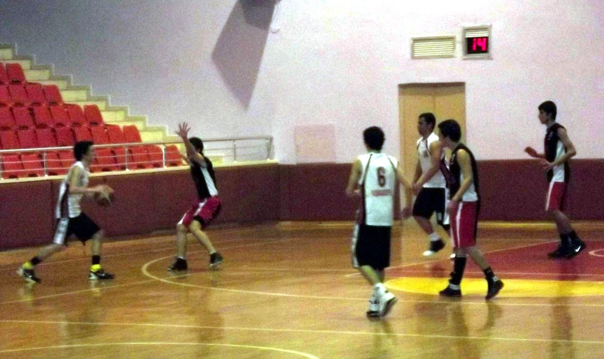 Genç Erkeklerde Üçüncü Kuşadasıspor Oldu