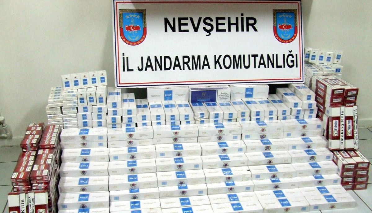 Jandarma 3 Bin 230 Paket Kaçak Sigara Ele Geçirdi