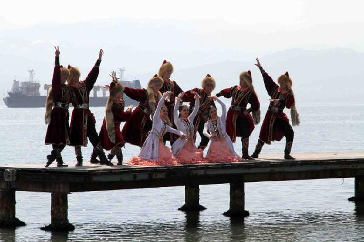 Kocaeli\'de Renkli Nevruz Kutlaması