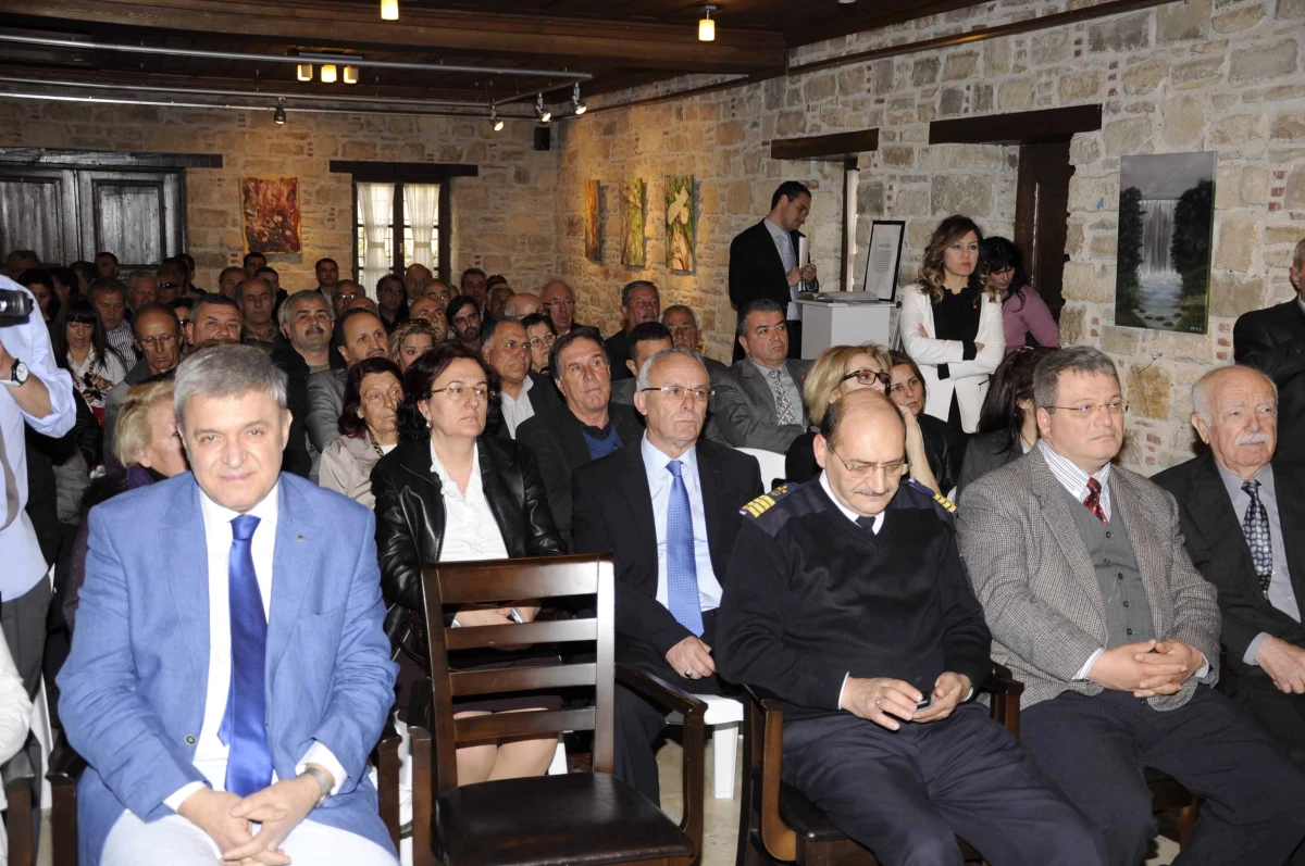 Mimar Ahmet Vefik Alp Kuşadası\'nda Konferans Verdi