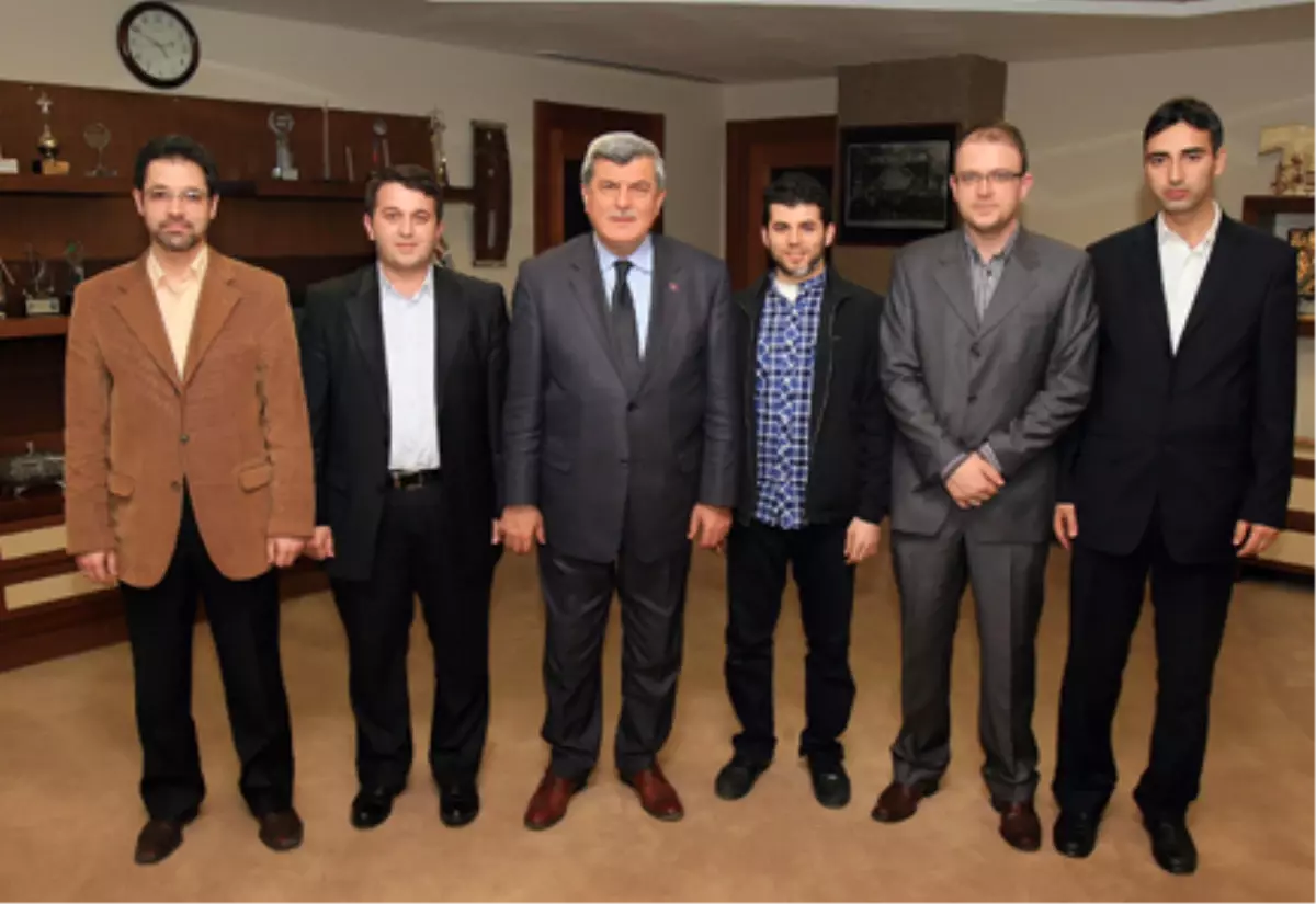 Moral Veren Hizmetler Yapıyoruz