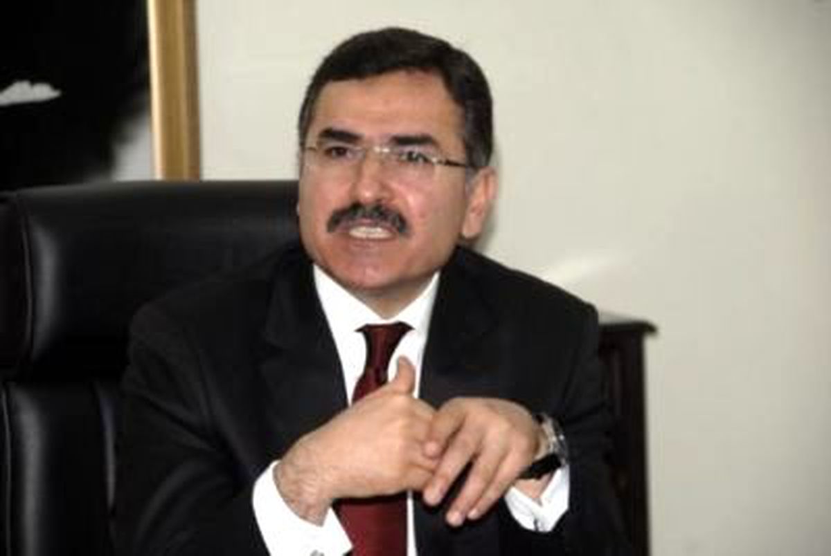 O Vali Ahmet Türk\'e Cevap Verdi