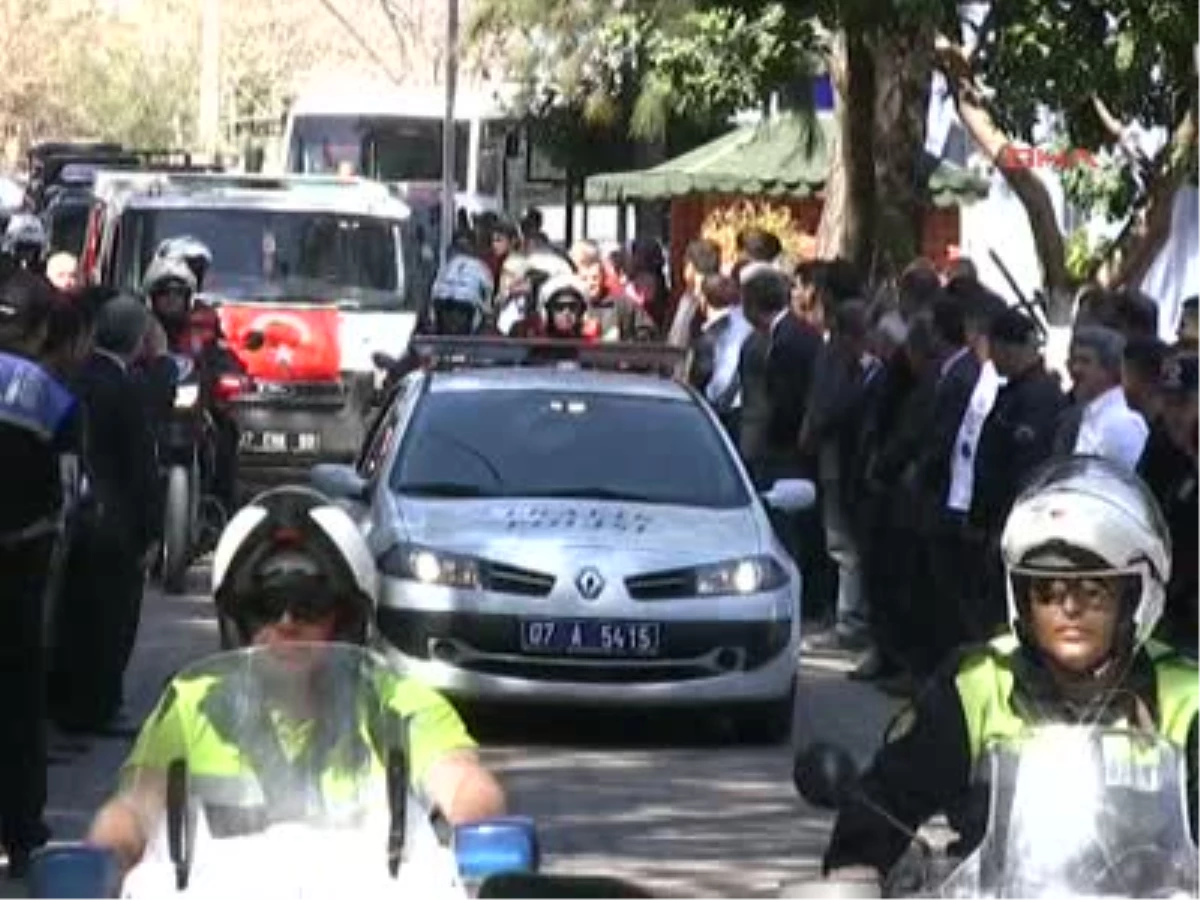 Şehit Polise Hüzünlü Tören