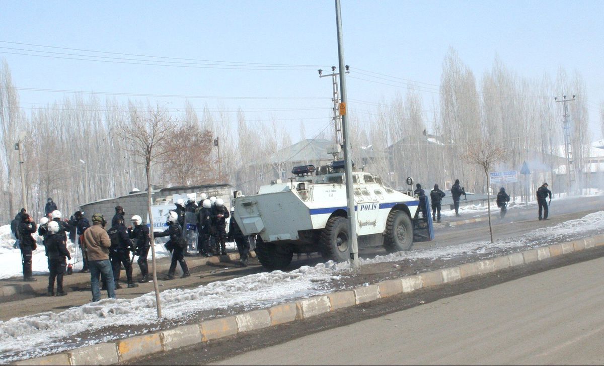Tekman\'da Nevruz Olaylarına Karışan 8 Kişi Tutuklandı