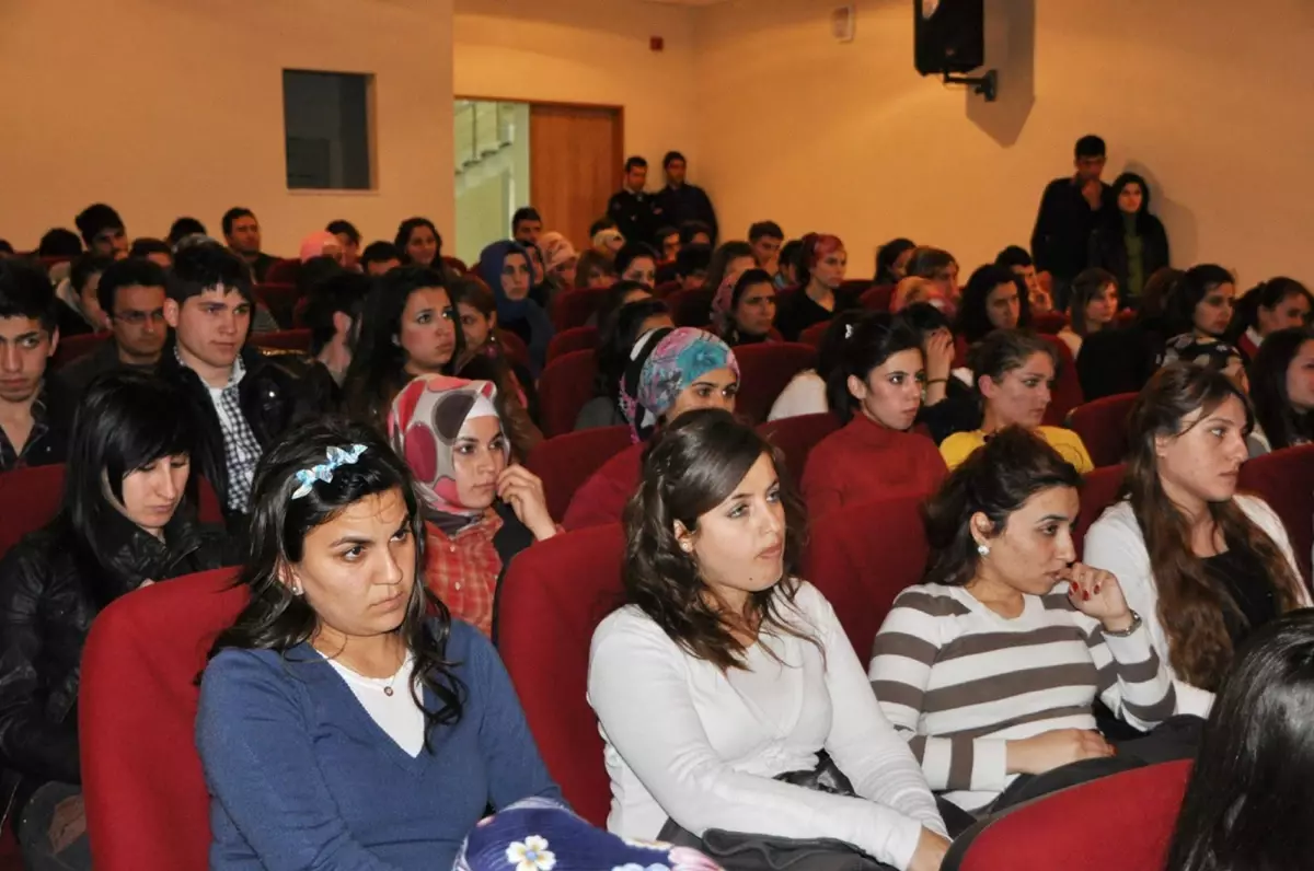 Üniversitelilere \'Terörizm\' Anlatıldı
