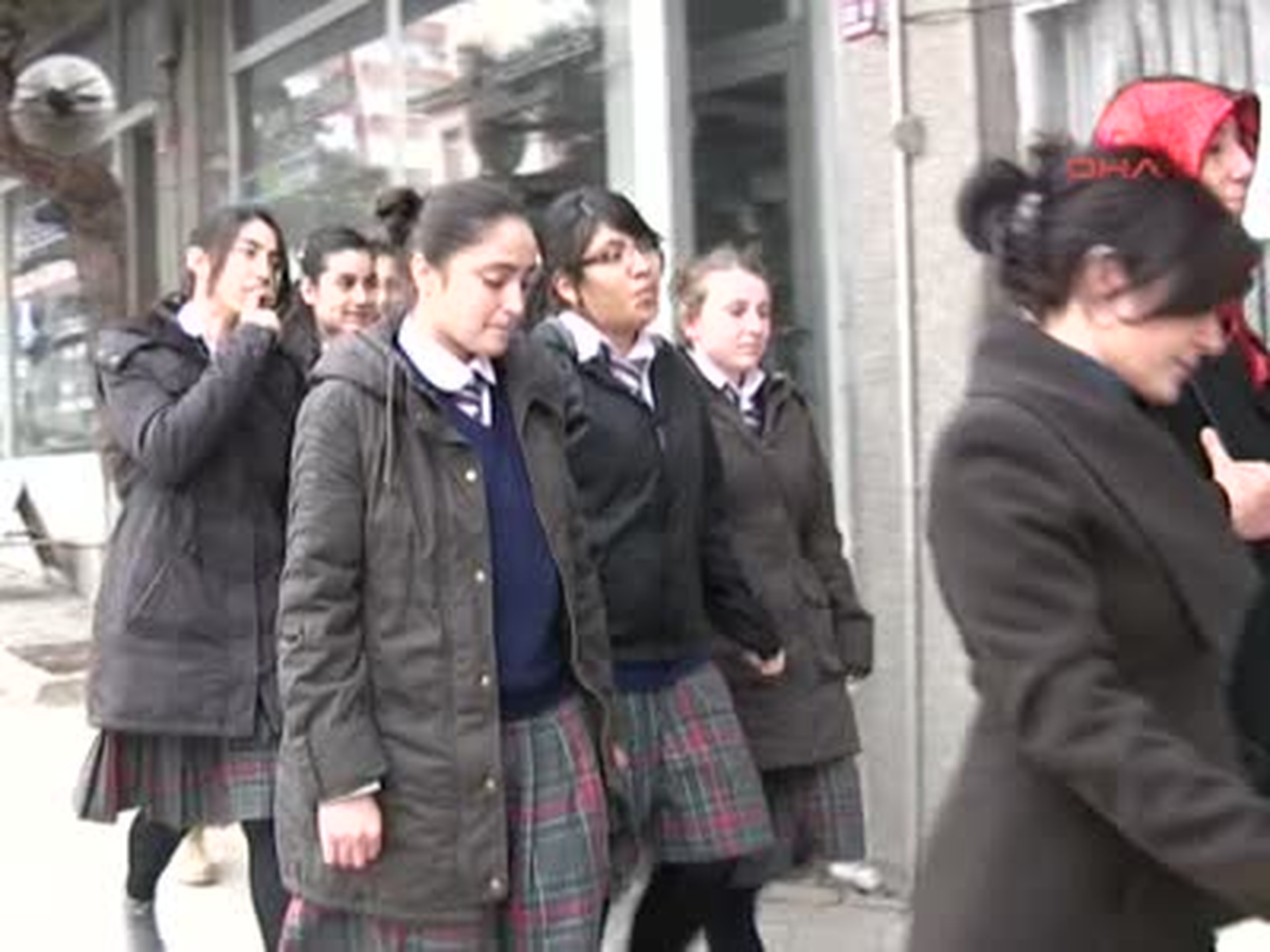 Yozgat\'ta Lise Öğrencileri Harçlıklarını Şehit Ailelerine Bağışladı