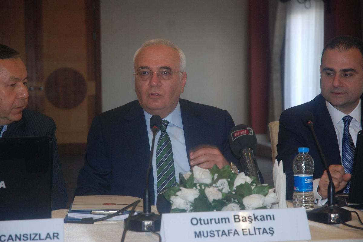 AK Parti Grup Başkanvekili Elitaş, Tüsiad\'ı Eleştirdi
