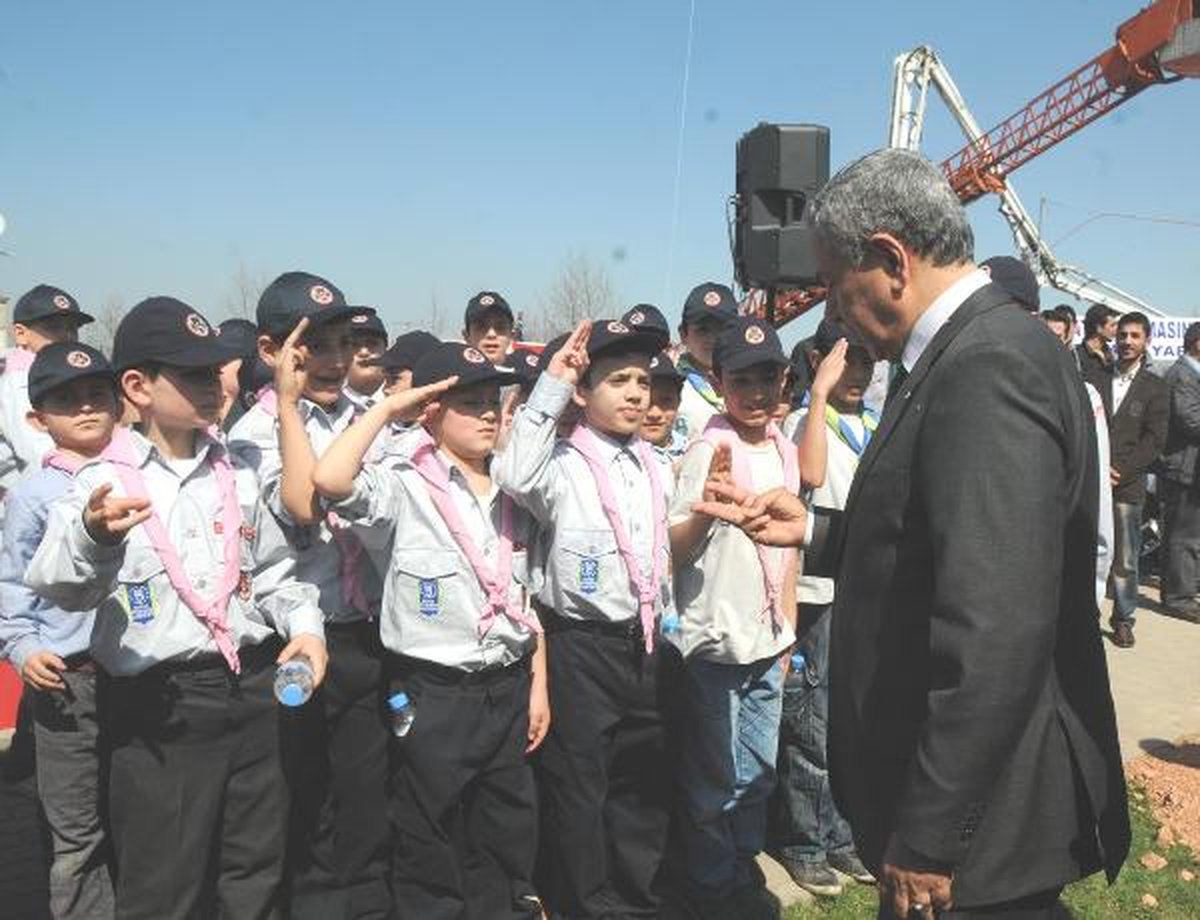 Arınç, Bursa\'da Köprü Temeli Attı