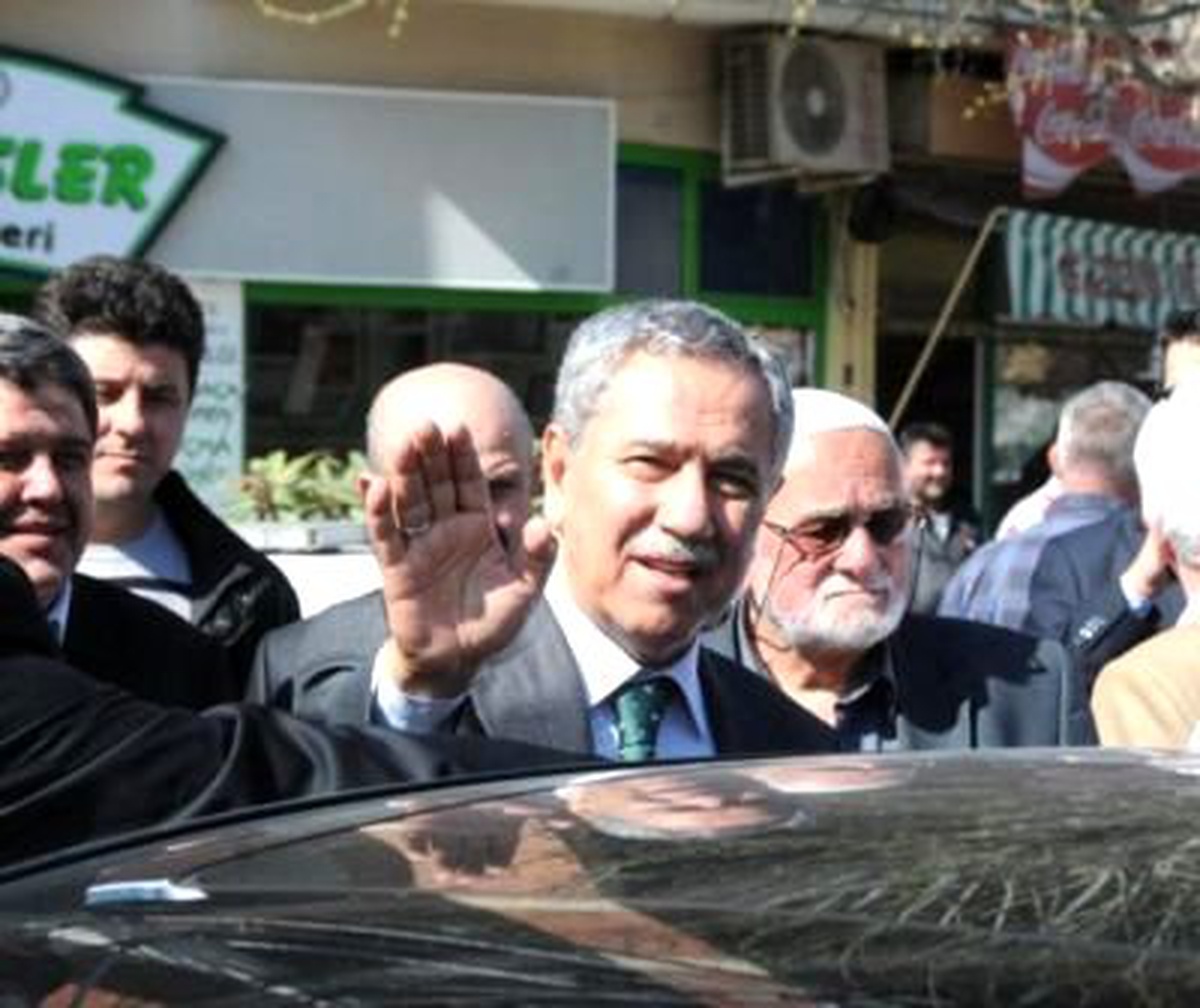Arınç Çocukluk Arkadaşına Taziye Ziyaretinde Bulundu